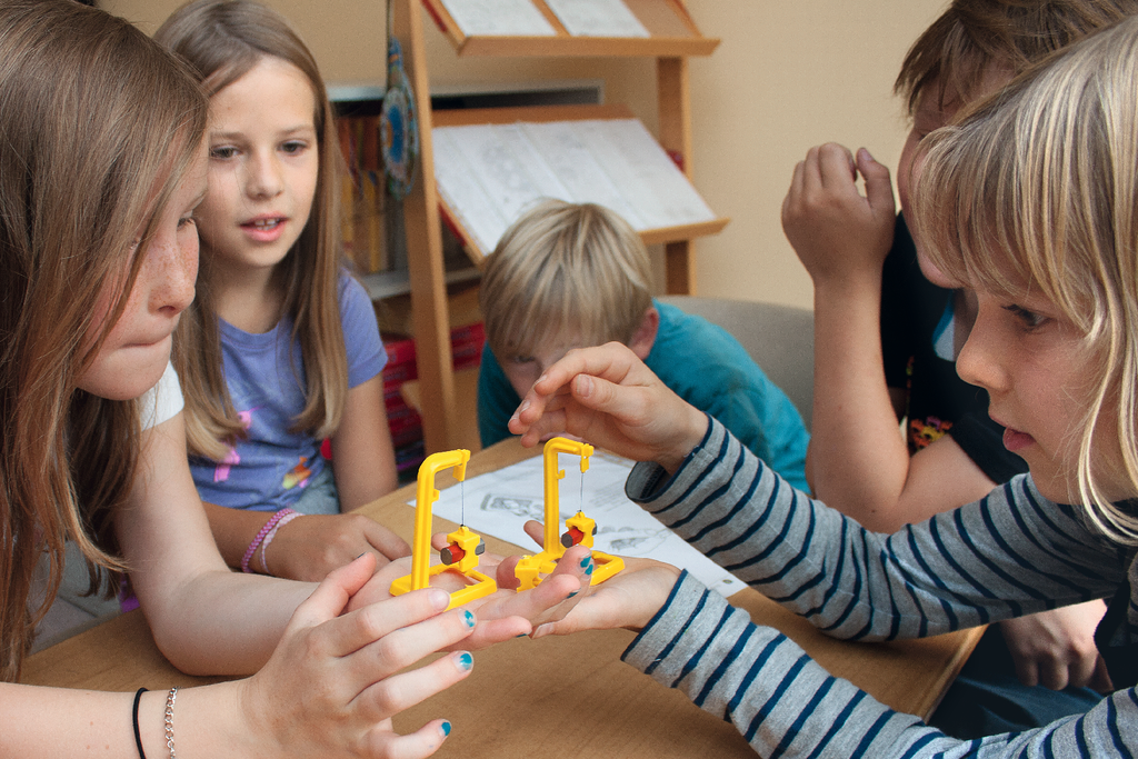 31756 Students Kit Magnet and Compass