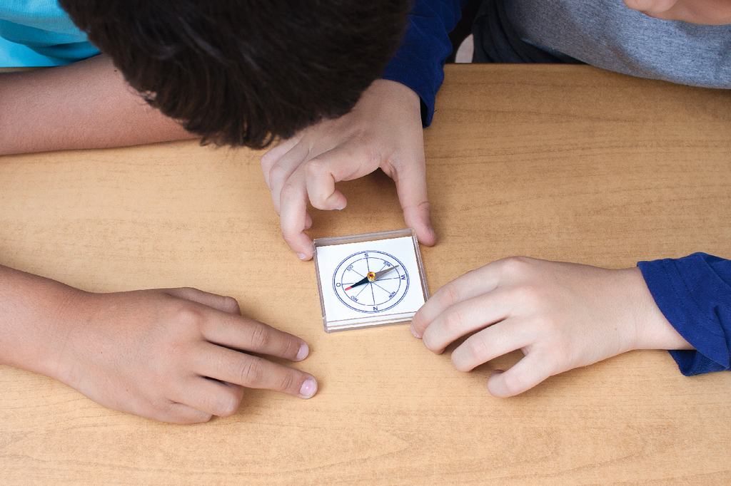 31756 Students Kit Magnet and Compass
