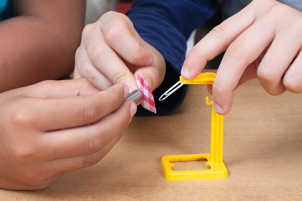 31756 Students Kit Magnet and Compass